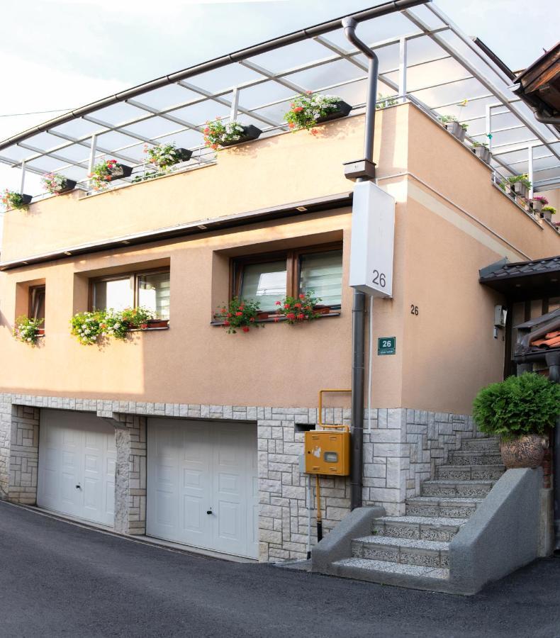 Guest House Ciro ซาราเยโว ภายนอก รูปภาพ