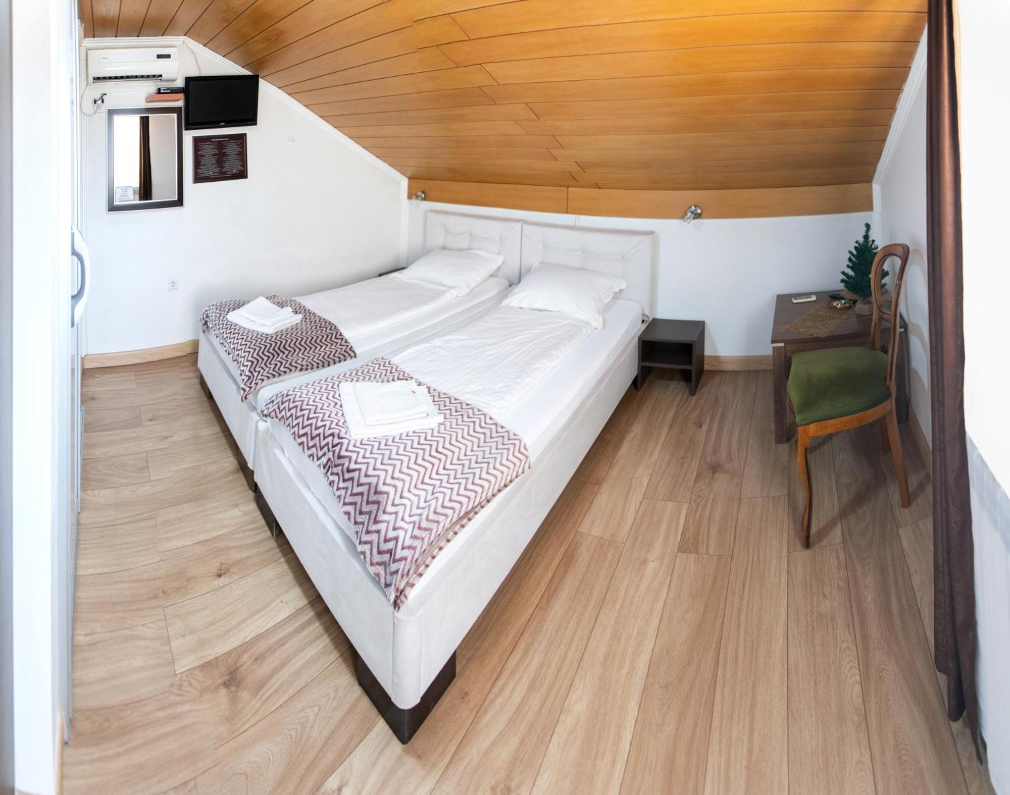 Guest House Ciro ซาราเยโว ภายนอก รูปภาพ