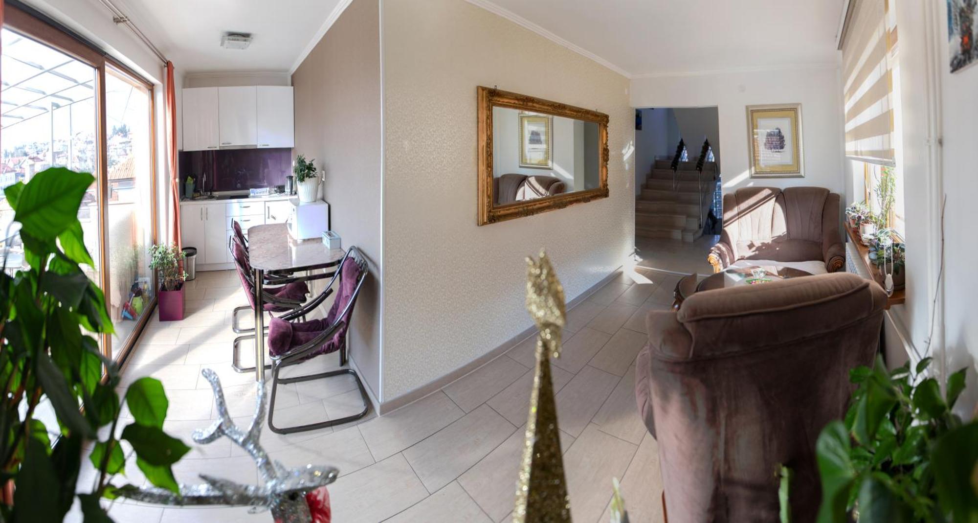 Guest House Ciro ซาราเยโว ภายนอก รูปภาพ