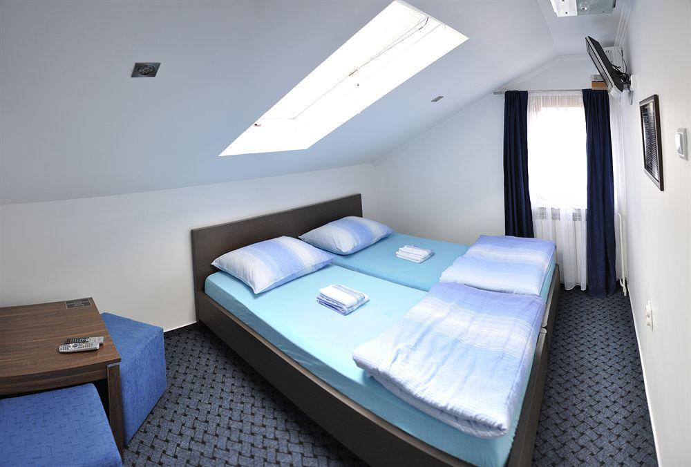 Guest House Ciro ซาราเยโว ภายนอก รูปภาพ